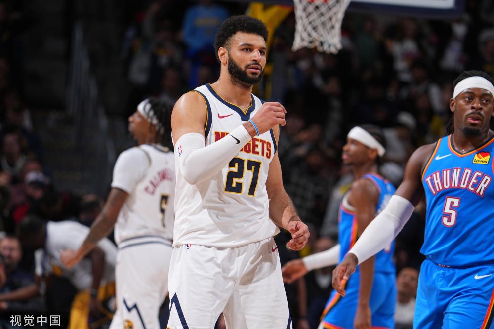 相比之下 相比之下