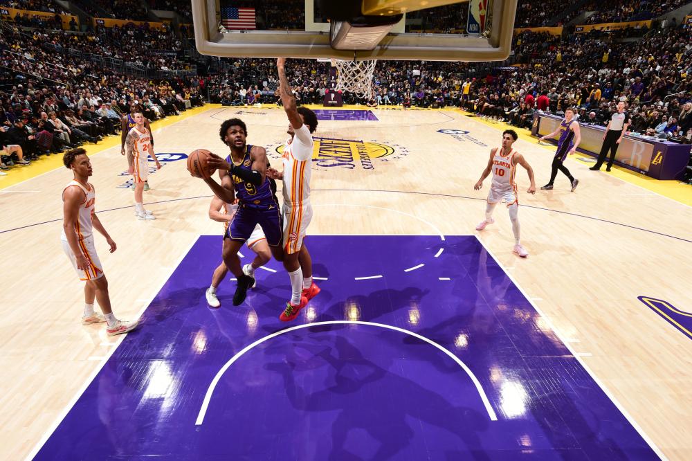 也揭示了它 也揭示了它