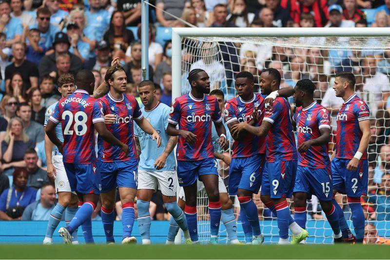 更是对他们 更是对他们